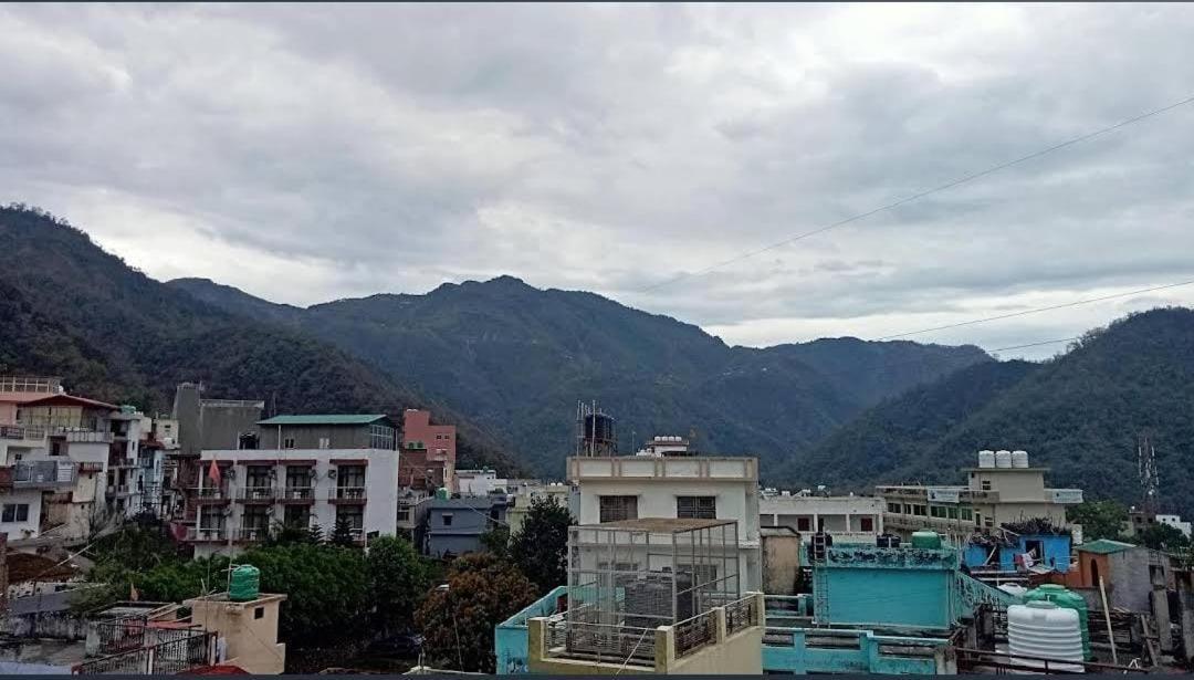Hotel Parth Inn Rishikesh Ngoại thất bức ảnh