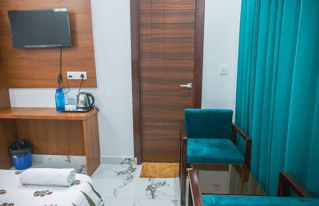 Hotel Parth Inn Rishikesh Ngoại thất bức ảnh