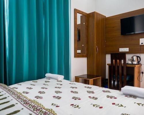 Hotel Parth Inn Rishikesh Ngoại thất bức ảnh